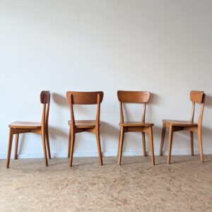 Suite de 4 chaises bistrot hêtre vintage