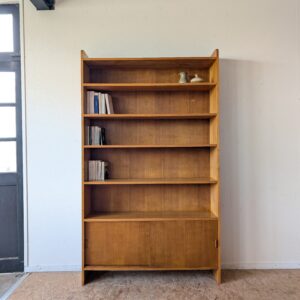 Grande bibliothèque chêne massif des années 60