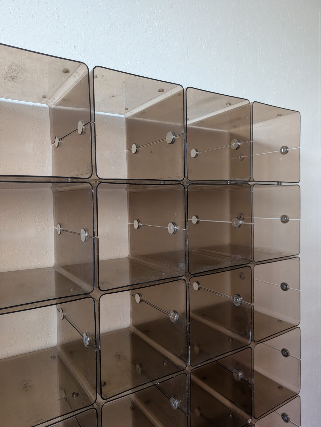 Ensemble de 42 cases Plexiglass à moduler, années 70, Italie – Image 5