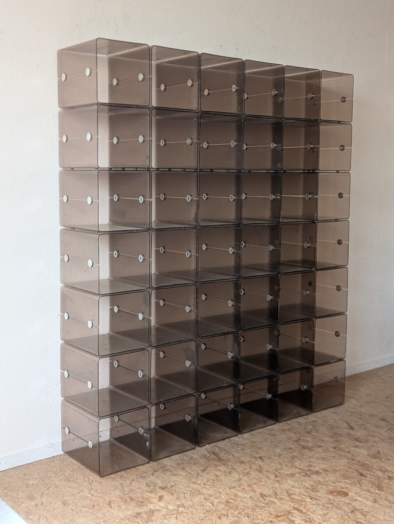 Ensemble de 42 cases Plexiglass à moduler, années 70, Italie – Image 2