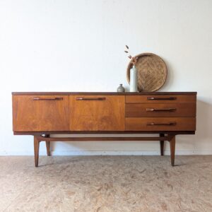 Enfilade teck des années 60 Beautility