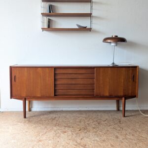 Enfilade teck par Nils Jonsson pour Hugo Troeds, Suède, années 60