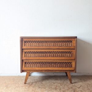 Commode chêne et rotin années 50