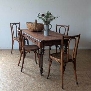 Série de 4 chaises bistrot Art Nouveau