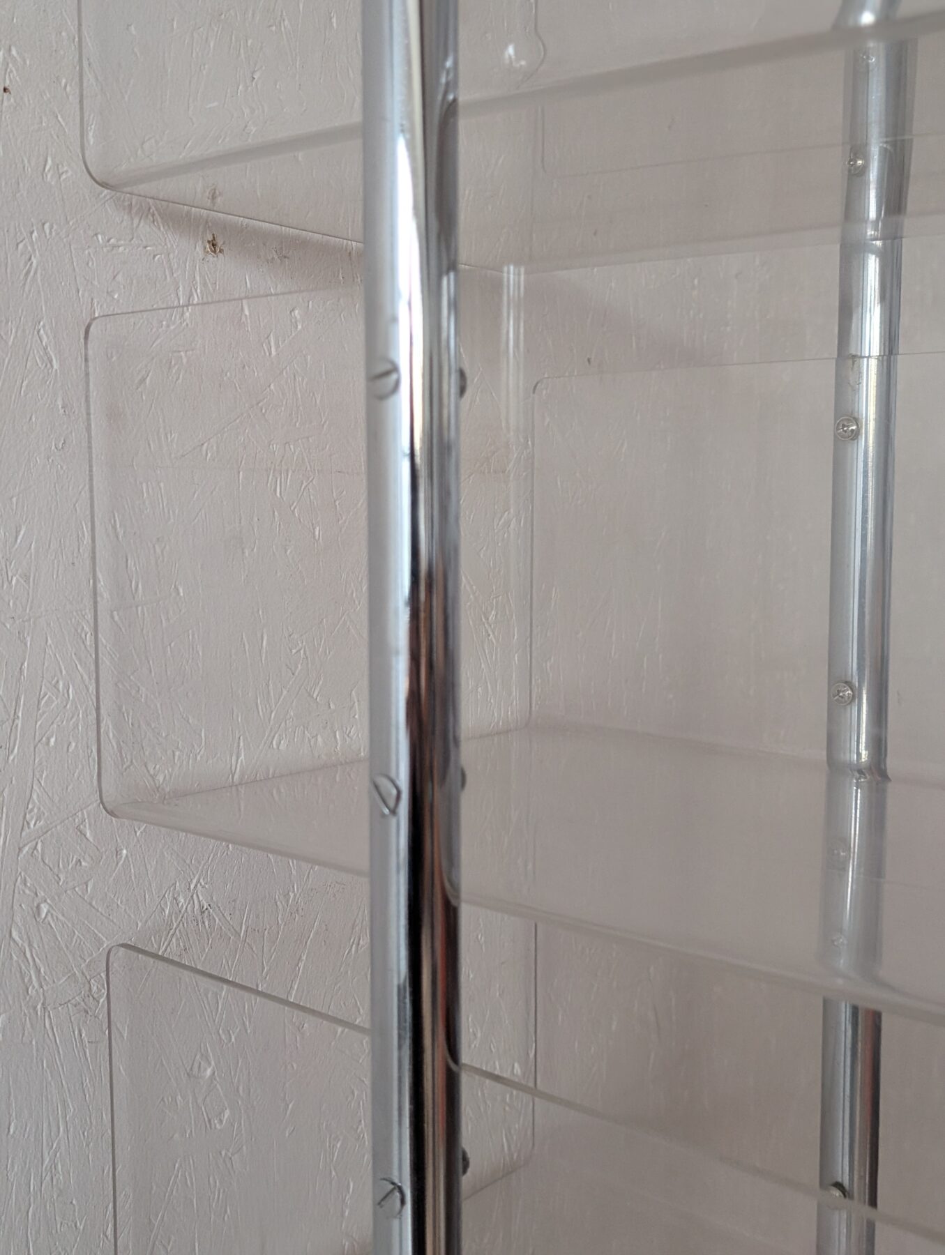 Paire de présentoirs muraux de magasin années 70 – Image 11