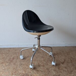 Chaise pivotante à roulettes Armet Greta, Italie, années 70