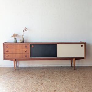 Enfilade teck vintage revisitée