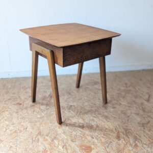 Table de chevet / d'appoint chêne vintage