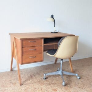 Bureau chêne pieds compas des années 50