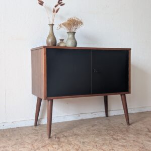 Petit buffet teck vintage revisité