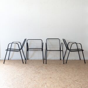 Suite de 4 chaises vintage Emu (Italie)