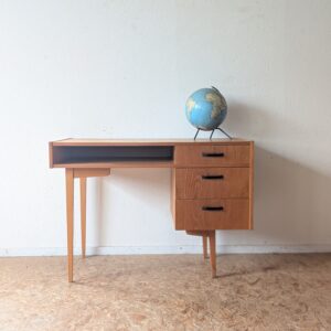 Bureau chêne des années 60