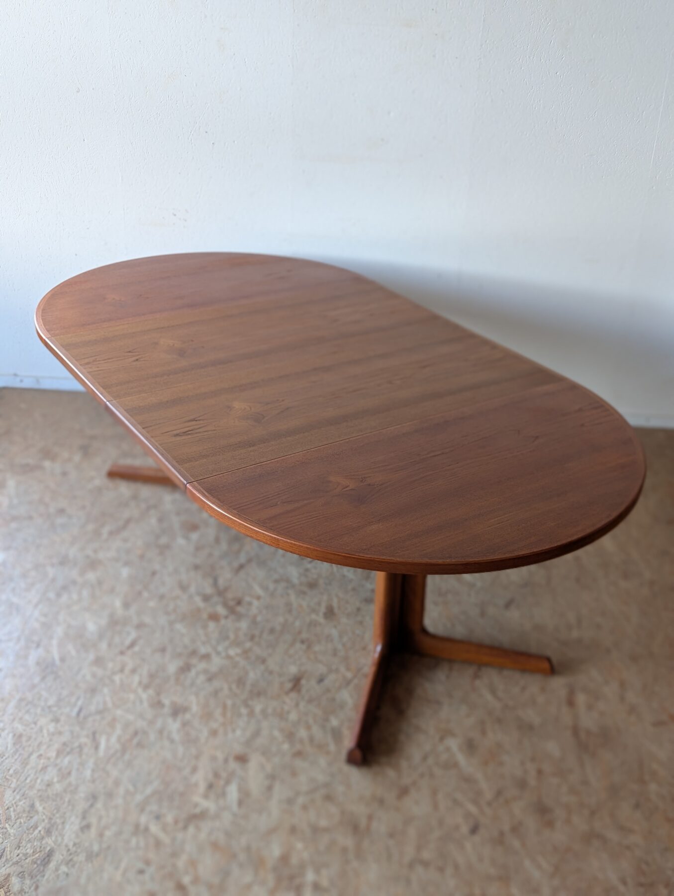 Table ronde danoise Gudme Møbelfabrik extensible avec 2 rallonges, années 60 – Image 12