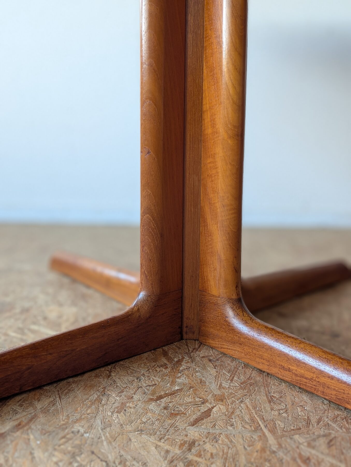 Table ronde danoise Gudme Møbelfabrik extensible avec 2 rallonges, années 60 – Image 16