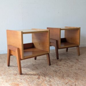 Paire de chevets des années 50