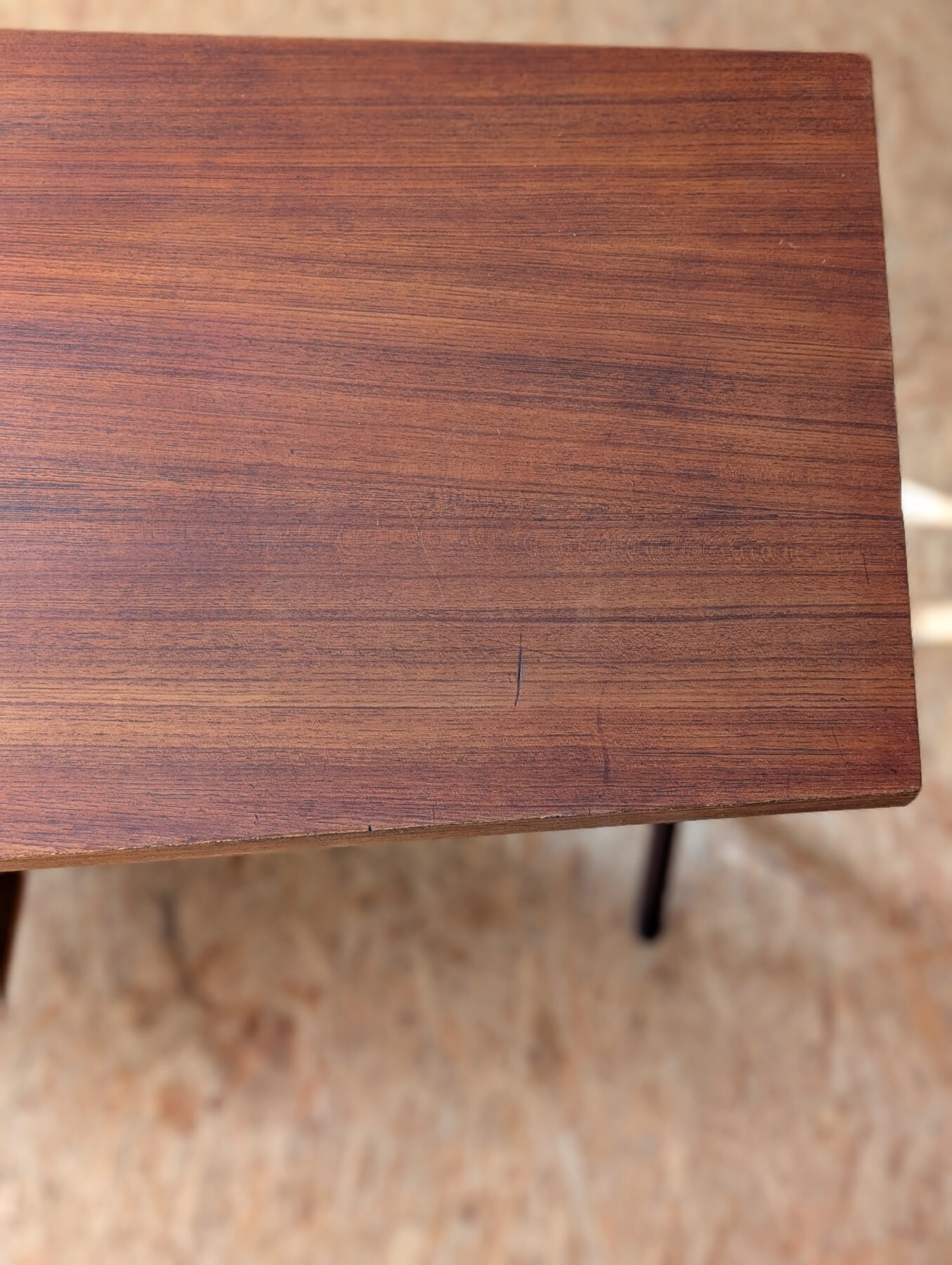 Bureau pieds compas double face années 60 – Image 8