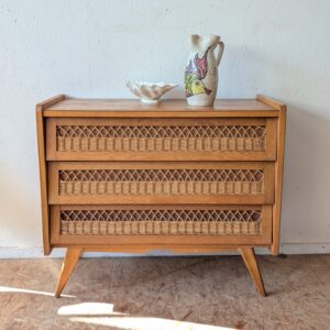 Commode chêne et rotin années 50