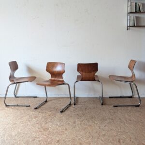 Suite de 4 chaises vintage Eurosit pagwood et chrome