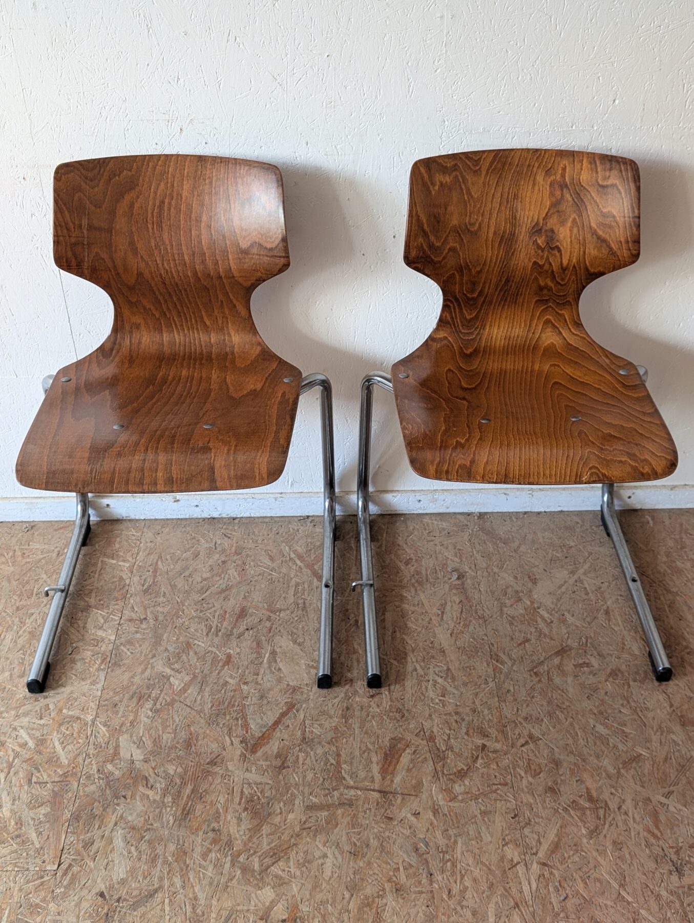Suite de 4 chaises vintage Eurosit pagwood et chrome – Image 11