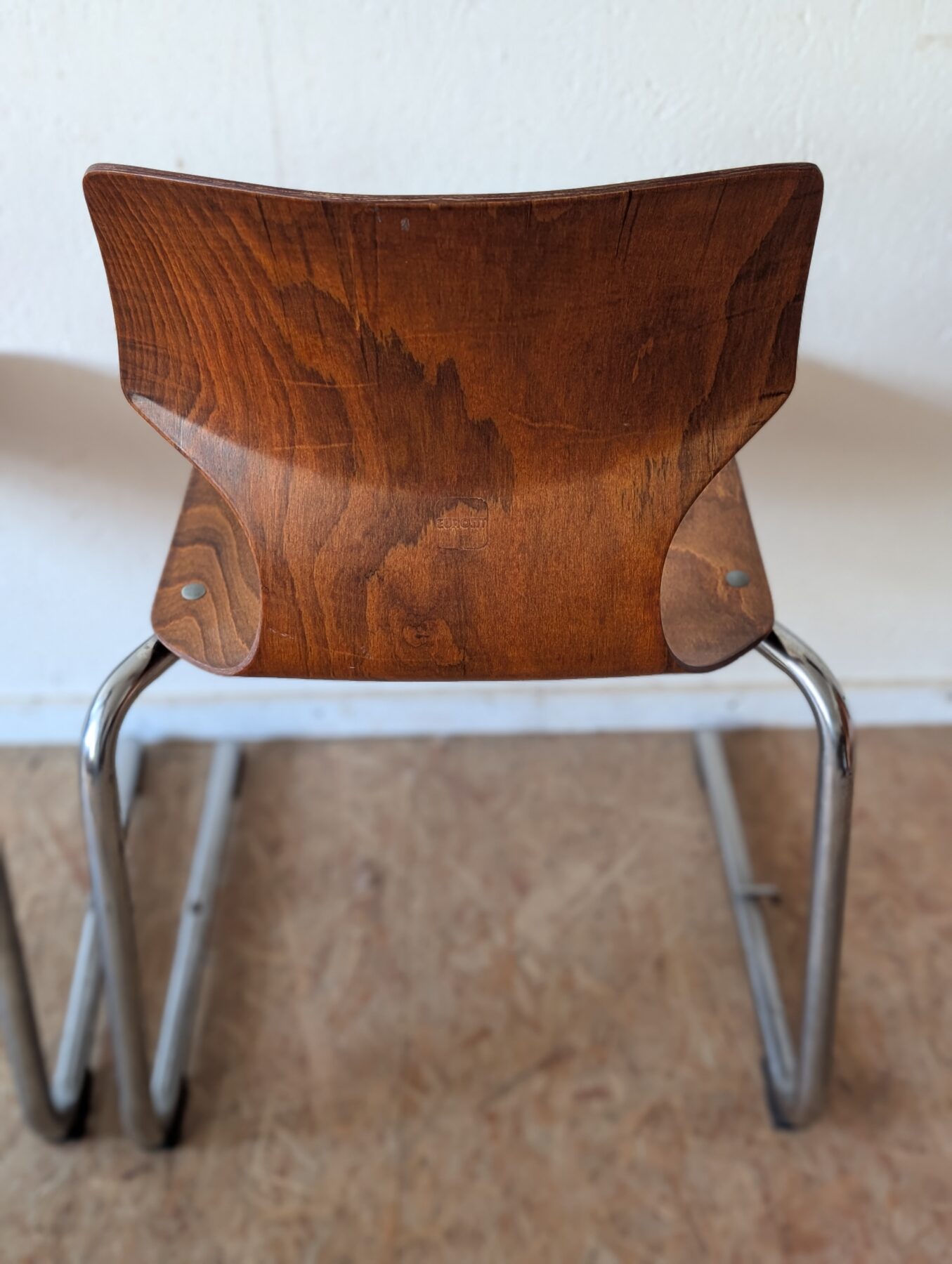 Suite de 4 chaises vintage Eurosit pagwood et chrome – Image 17