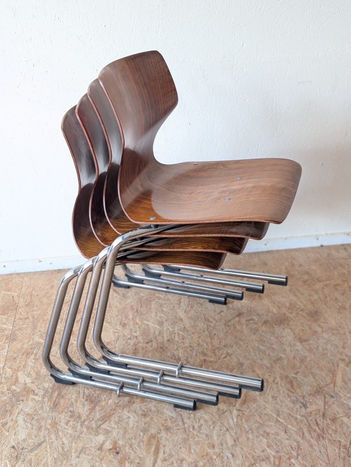 Suite de 4 chaises vintage Eurosit pagwood et chrome – Image 18